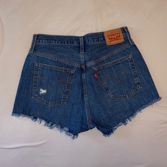 Levi’s 501 original high rise shorts - Picture 2 of 5